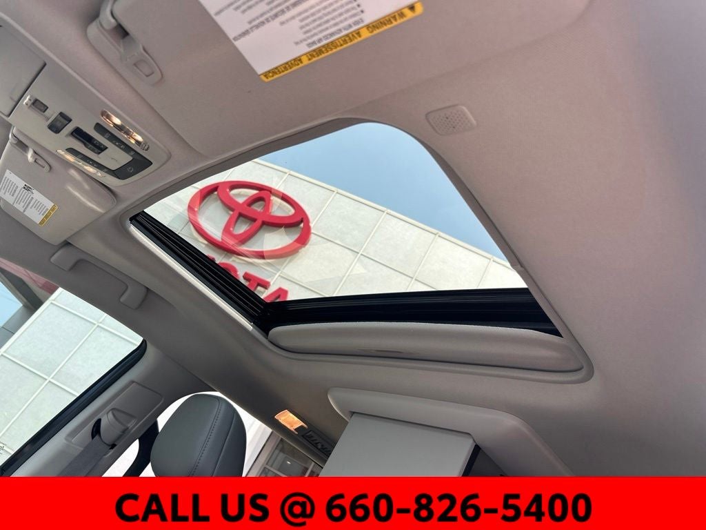 2024 Toyota Sienna Limited 7 Passenger