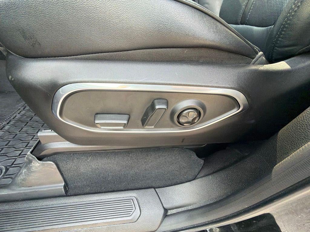2024 Jeep Wagoneer Base