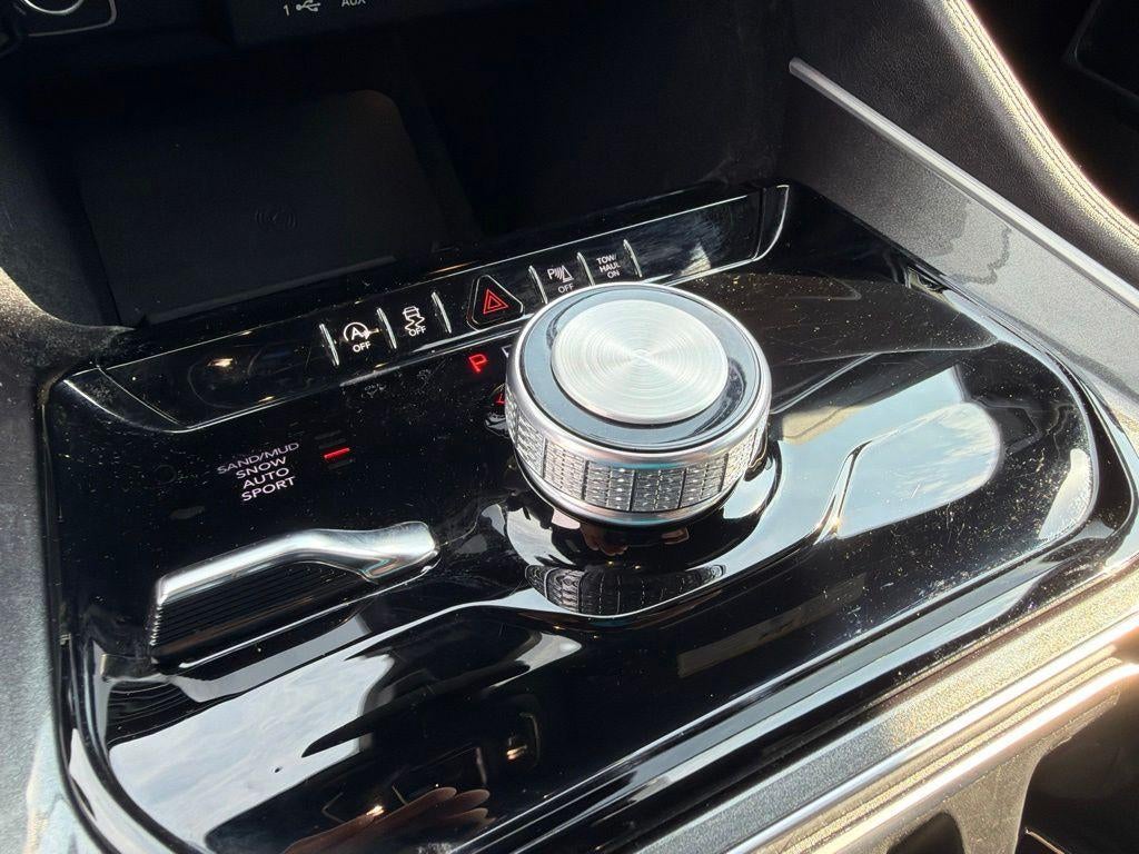 2024 Jeep Wagoneer Base
