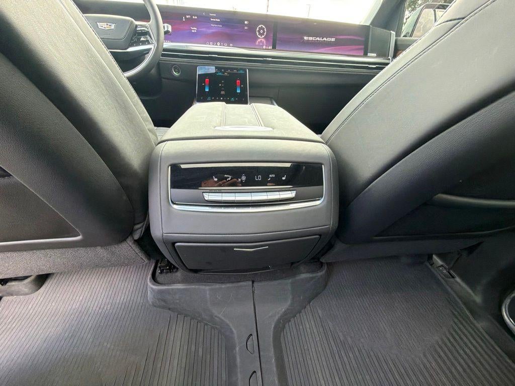 2025 Cadillac Escalade Sport Platinum