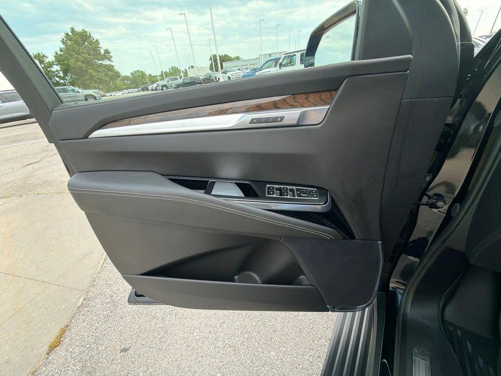 2025 Cadillac Escalade Sport Platinum