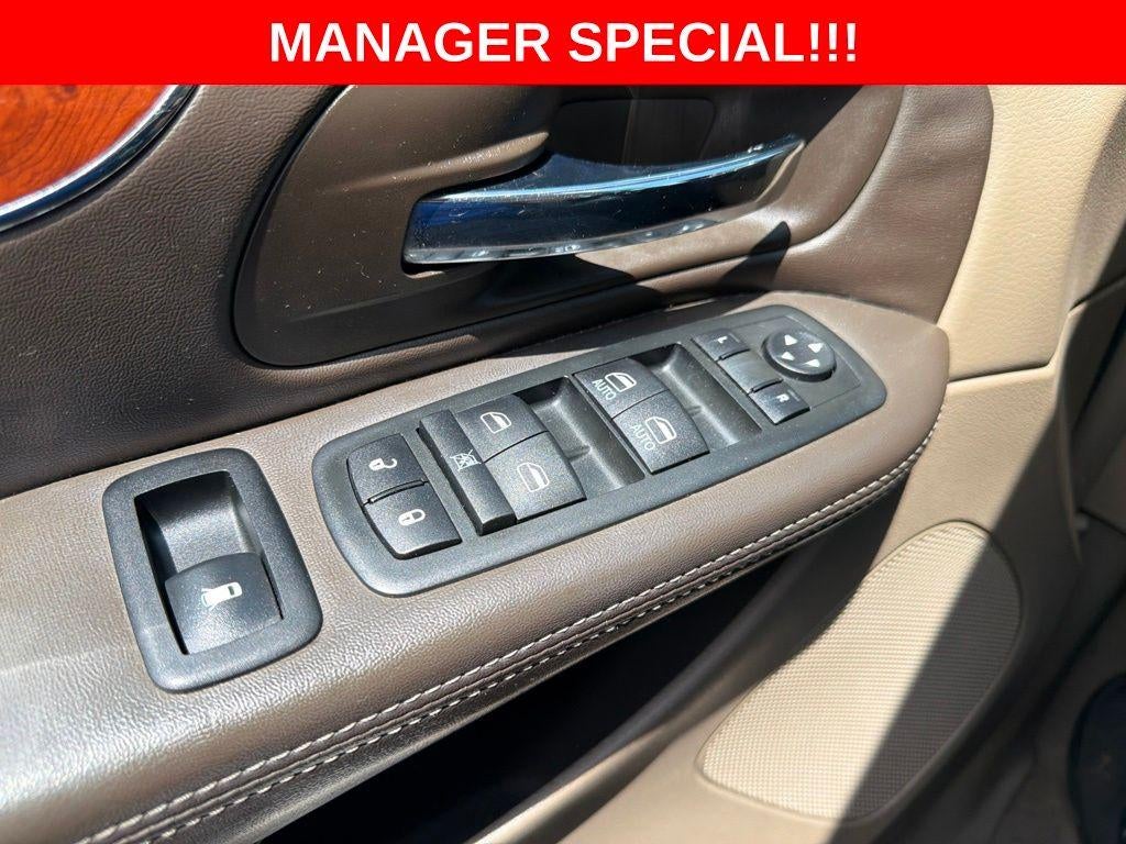 2012 Chrysler Town & Country Touring