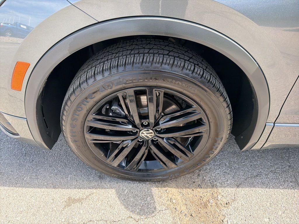 2022 Volkswagen Tiguan 2.0T SE R-Line Black