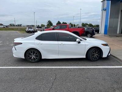 2024 Toyota Camry SE