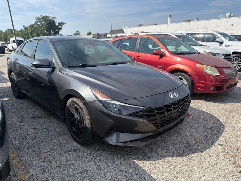 2022 Hyundai ELANTRA SEL
