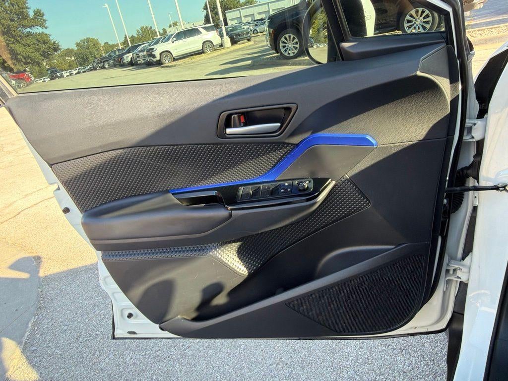 2021 Toyota C-HR XLE
