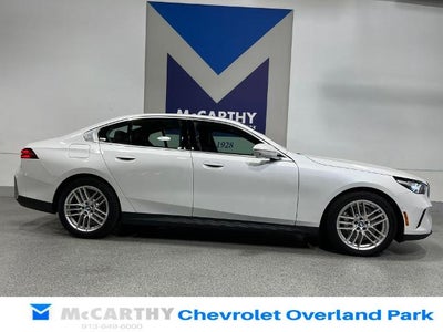 2025 BMW 5 Series 530i xDrive