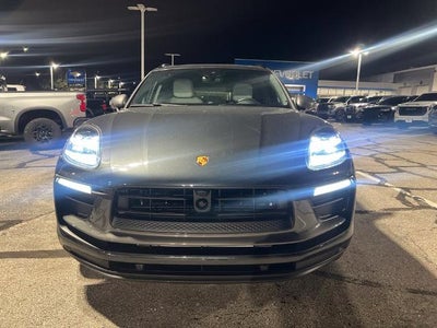 2025 Porsche Macan Base