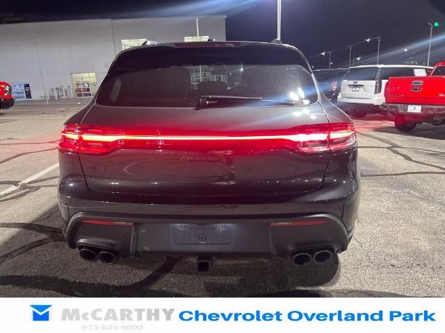 2025 Porsche Macan Base