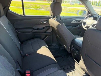 2022 Chevrolet Traverse LT Cloth