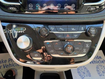 2018 Chrysler Pacifica Hybrid Limited
