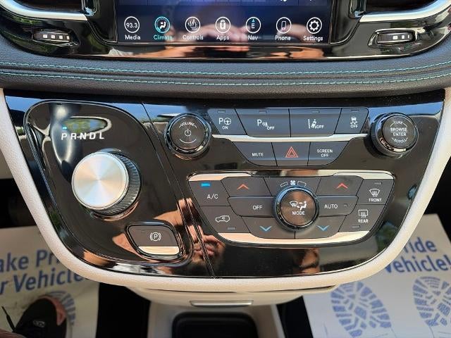 2018 Chrysler Pacifica Hybrid Limited
