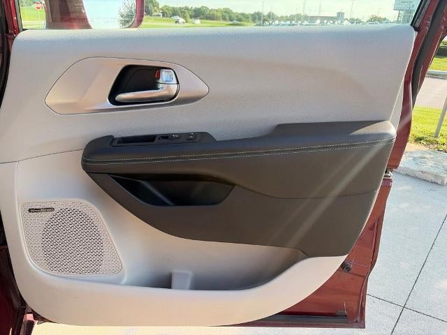 2018 Chrysler Pacifica Hybrid Limited