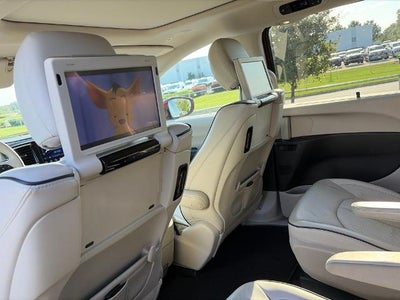 2018 Chrysler Pacifica Hybrid Limited
