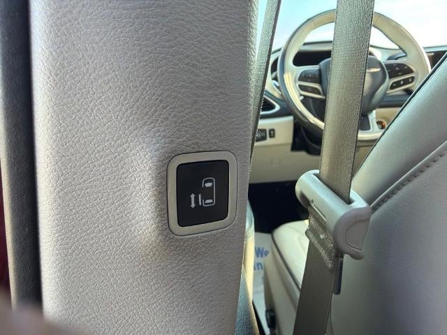 2018 Chrysler Pacifica Hybrid Limited
