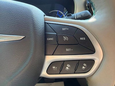 2018 Chrysler Pacifica Hybrid Limited