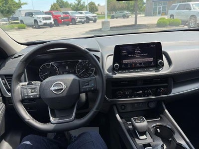 2025 Nissan Rogue SV