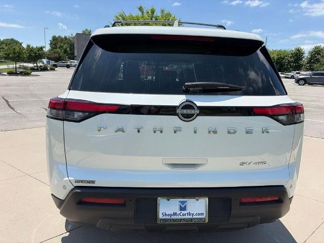 2022 Nissan Pathfinder SV