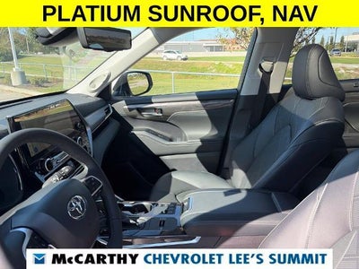 2026 Toyota Highlander Hybrid Platinum