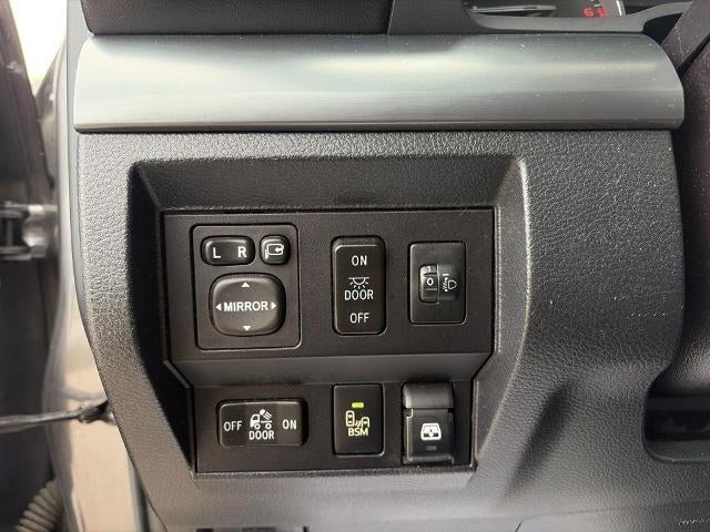 2017 Toyota Tundra 2WD Platinum