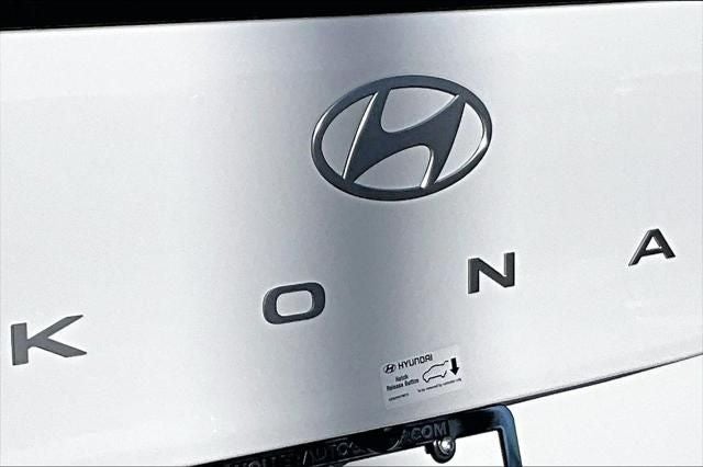 2026 Hyundai KONA SE