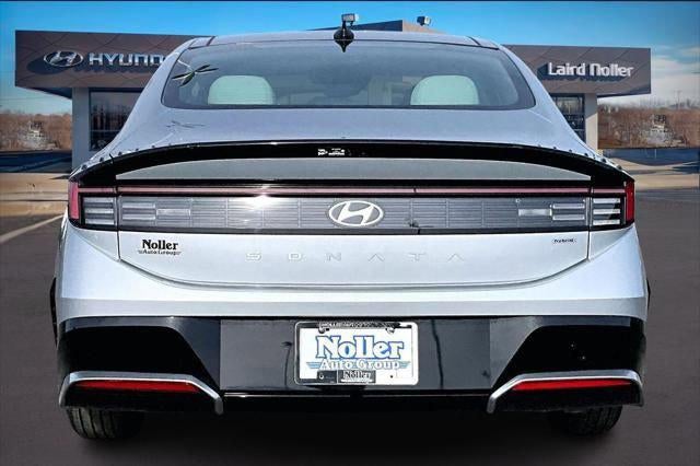 2026 Hyundai SONATA HYBRID SEL