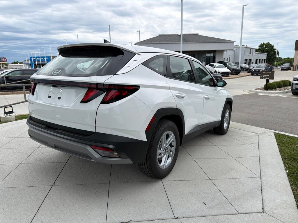 2026 Hyundai TUCSON SE