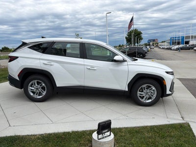2026 Hyundai TUCSON SE