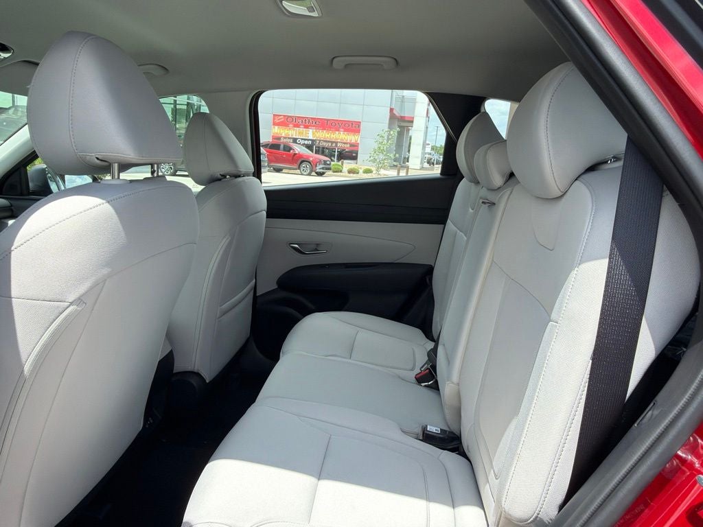 2026 Hyundai TUCSON SE