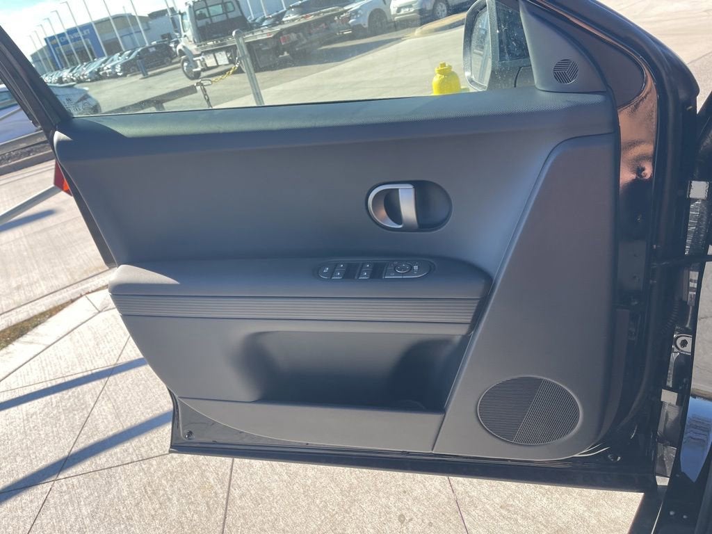 2026 Hyundai IONIQ 5 SE