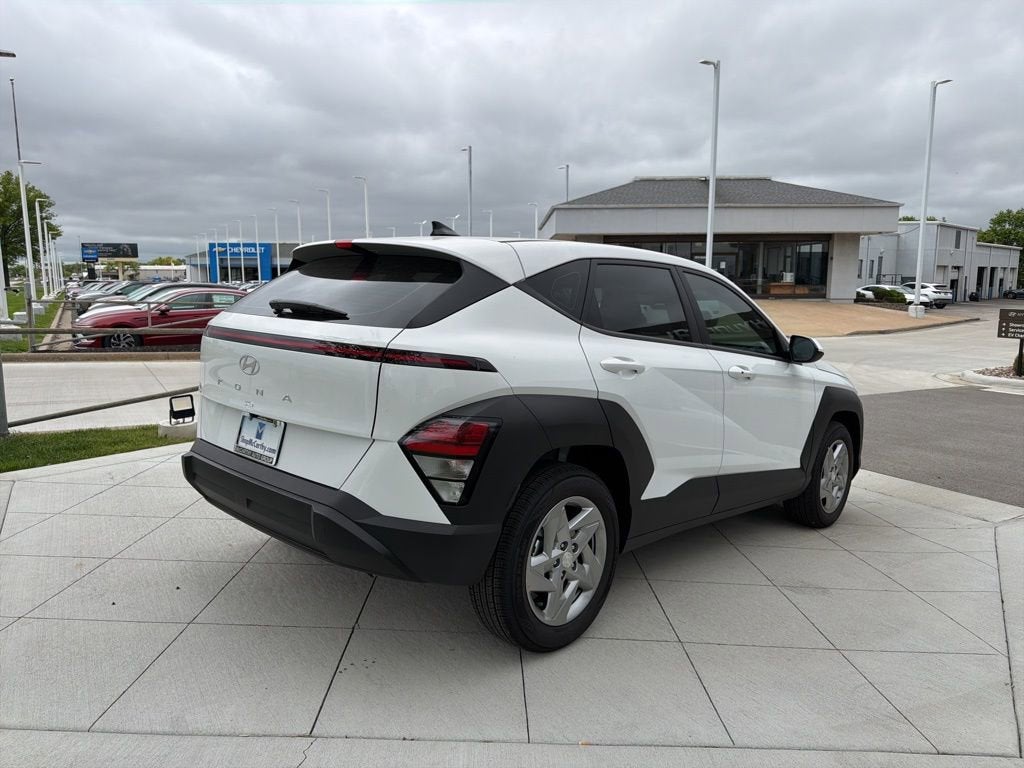 2026 Hyundai KONA SE