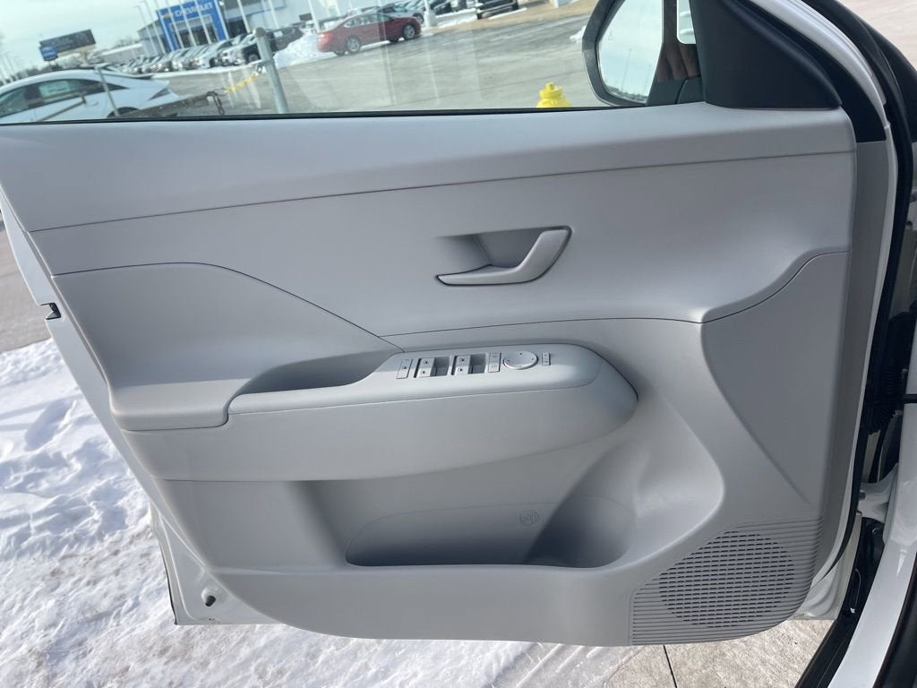 2026 Hyundai KONA SE