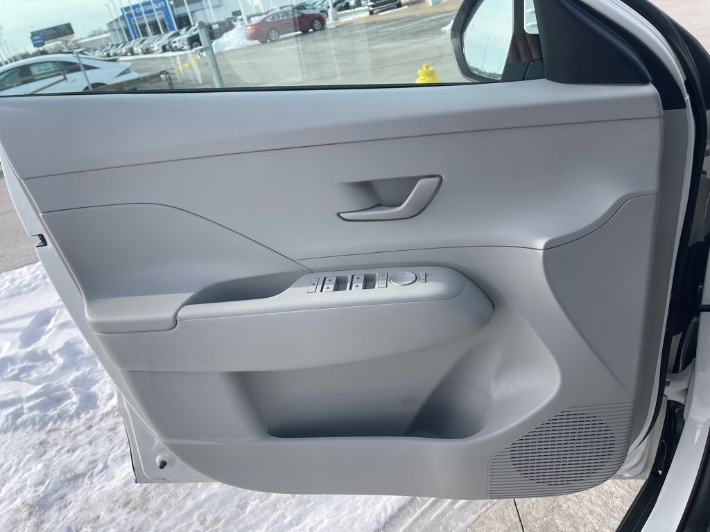 2026 Hyundai KONA SE
