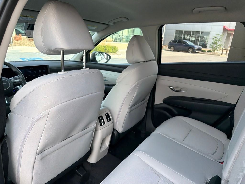 2026 Hyundai TUCSON HYBRID SEL