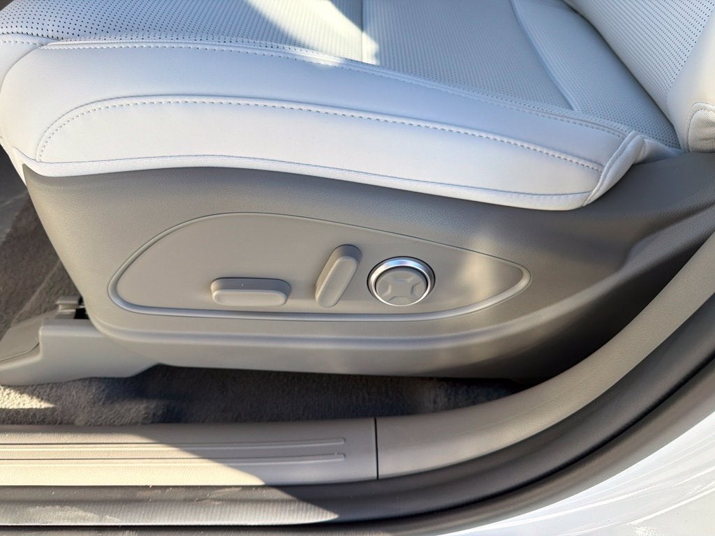2027 Hyundai PALISADE HYBRID SEL Premium 7 Passenger