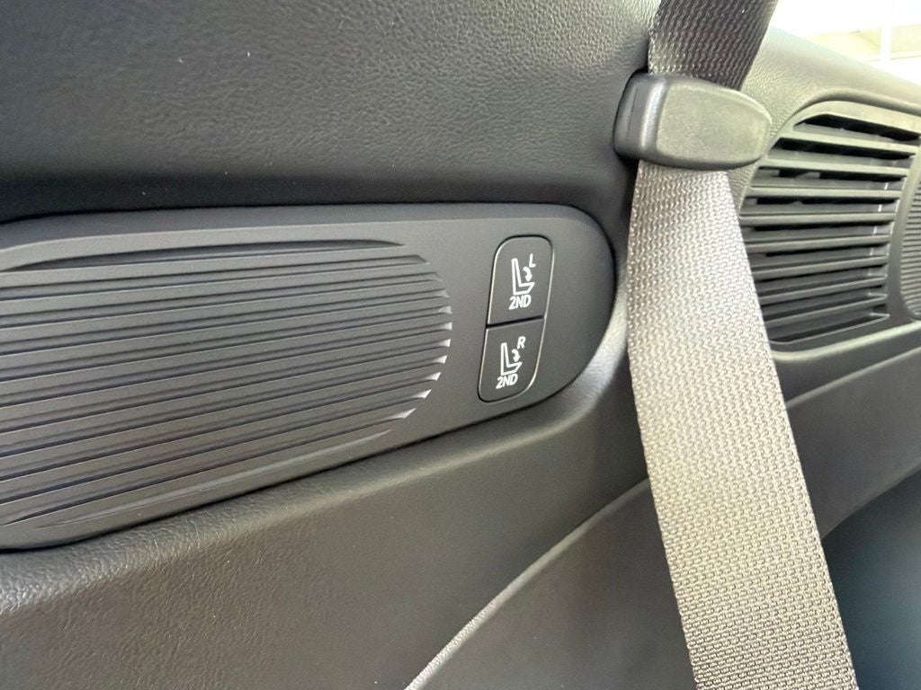 2026 Hyundai PALISADE HYBRID SEL 7 Passenger