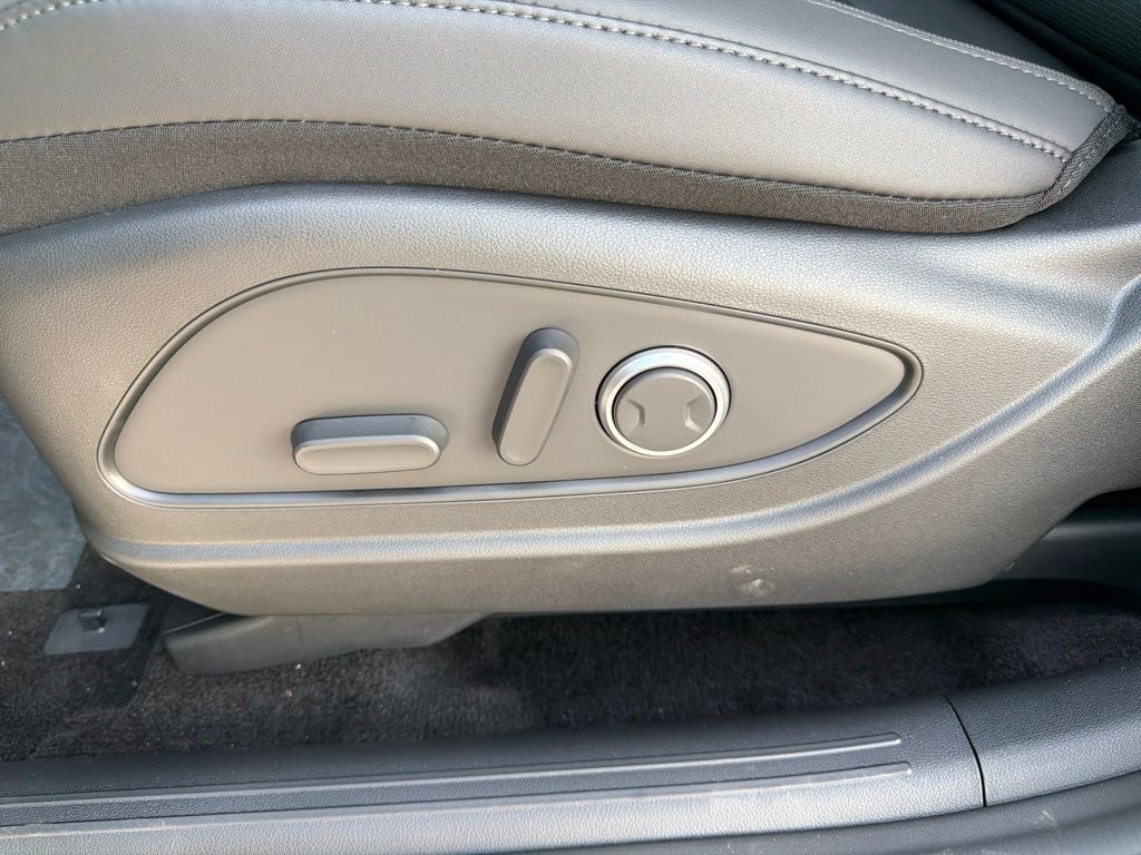 2026 Hyundai PALISADE HYBRID SEL 7 Passenger