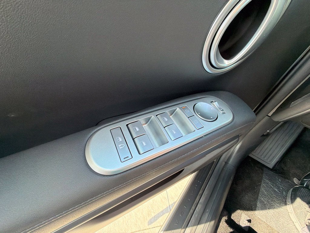 2027 Hyundai PALISADE HYBRID SEL 8 Passenger