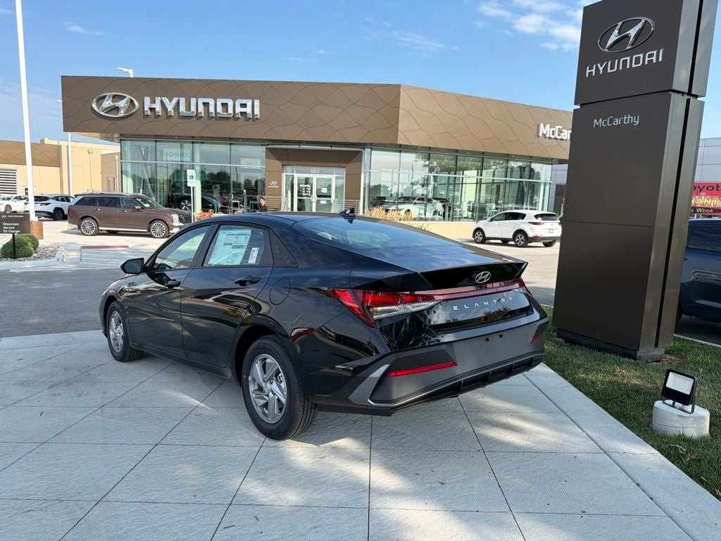2026 Hyundai ELANTRA SE
