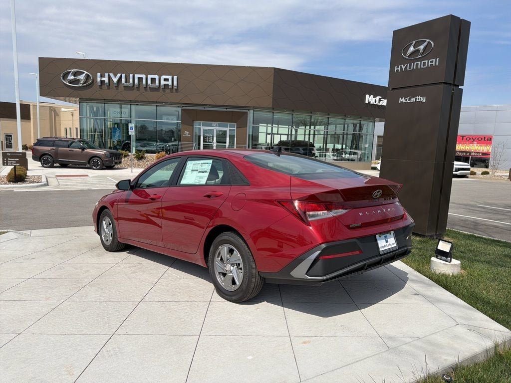 2026 Hyundai ELANTRA SE