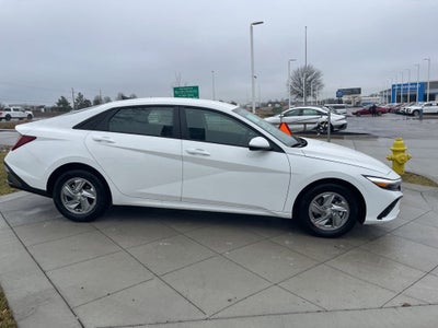 2026 Hyundai ELANTRA SE