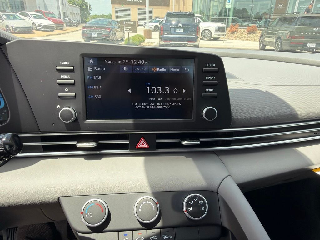 2026 Hyundai ELANTRA SE