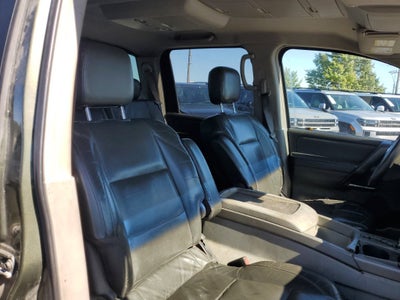 2004 Nissan Titan LE