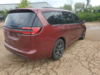 2021 Chrysler Pacifica Touring