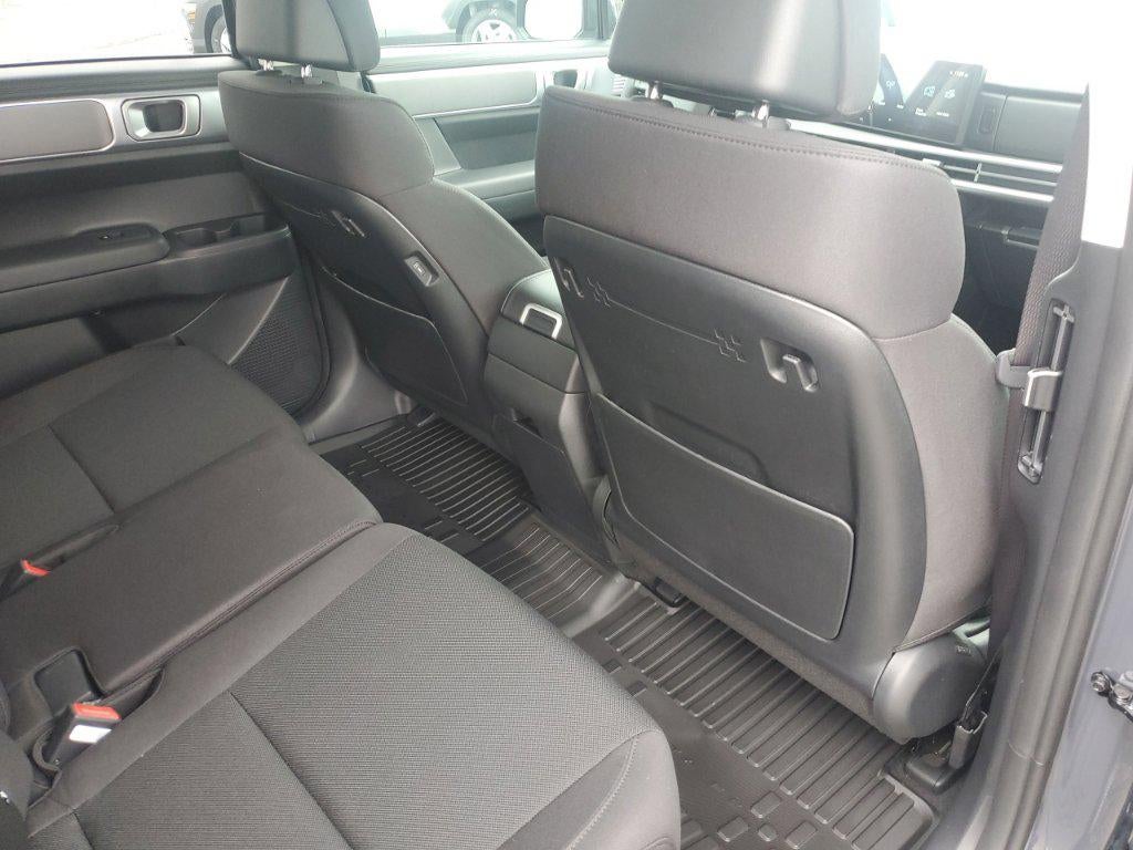 2027 Hyundai SANTA FE HYBRID SE
