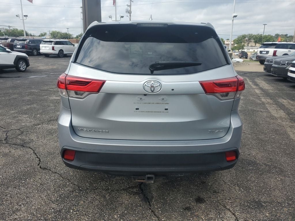 2017 Toyota Highlander SE