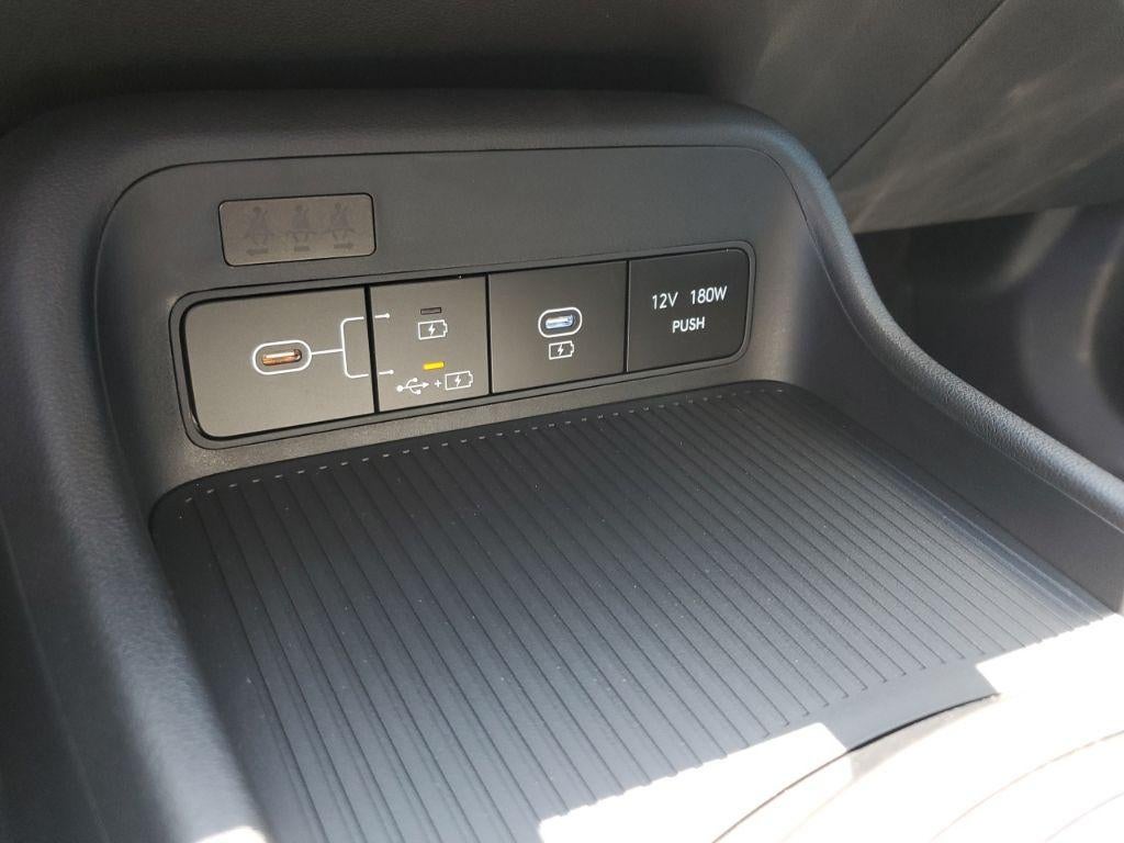 2026 Hyundai KONA SE FWD