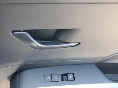 2026 Hyundai KONA SE FWD