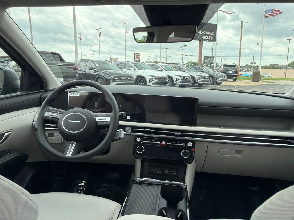 2026 Hyundai TUCSON HYBRID SEL AWD