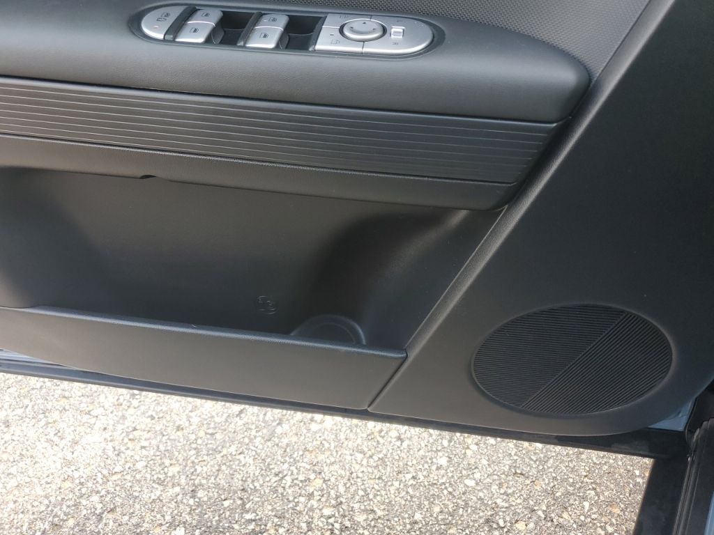 2024 Hyundai IONIQ 5 SE